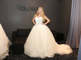 Vera wang 2013 brautkleider #. Vera Wang Hochzeitskleider Nun Auch In Wien Vienna Online