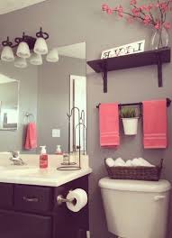 70 Good Apartment Bathroom Decoration Ideas In 2020 Girl Bathroom Decor Coral Bathroom Decor Bathroom Decor