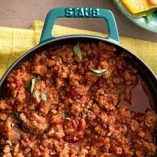 Ground turkey is a healthy alternative to red meat and works in a variety of dishes ranging from chili, tacos, burgers, and more. 36 Easy Ways To Serve Ground Turkey For Dinner Myrecipes