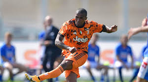 1 728 358 · обсуждают: Happy Birthday Douglas Costa Juventus