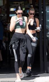In a new trailer for an upcoming episode of carpool karaoke: Hailey Beiber And Kendall Jenner Do Pilates Before Lunch With Justin Kendall Jenner Outfits Kendall Jenner Style Hailey Baldwin Style