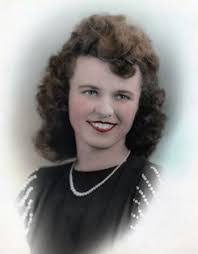 Lisa Deyoung's Instagram, Twitter & Facebook