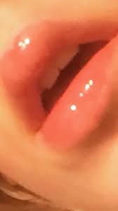 Photography glossy lips aesthetic tumblr aesthetic cute font. Aesthetic And Glossy Lipsss Glossy Eyeshadow Glossy Lips Eye Makeup