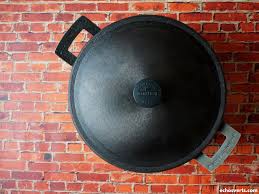 Cuisiner Avec De La Fonte Tout Savoir Sur Ce Materiau Et Sur La Cuisson Avec Des Poeles En Fonte Fonte Materiaux Poele En Fonte