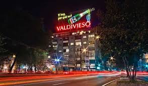 Descubre los lugares más bonitos del mundo, descarga tracks gps y sigue el itinerario de los senderos más top desde un mapa. Valdivieso Advertising Sign In Santiago Region Metropolitana Chile Neon Signs Neon Advertising Signs