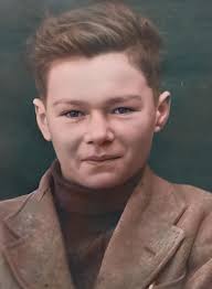 The great Mick Mackey of Limerick & Ahane receives the Caltex Hall of Fame  award for being the outstanding personality in hurling of all-time