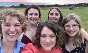 Ateb y Galw: Elin Phillips