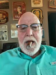 Jose Kinney's Instagram, Twitter & Facebook