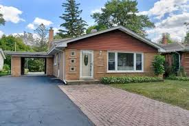 I woke up at 3 in the morning thinking i wanted to do this. Clarendon Hills Il Real Estate Clarendon Hills Homes For Sale Realtor Com