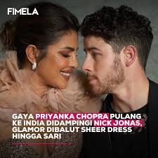 Lama meninggalkan India, Priyanka Chopra kini kedapatan pulang ke kampung  halamannya. Aktris 40 tahun itu bersama suaminya Nick Jonas menghadiri  peresmian pusat kebudayaan milik Nita Ambani, Nita Mukesh Ambani Cultural  Centre (NMACC)