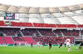 In der bayarena, dem stadion der werkself von bayer 04 leverkusen, können die fussballfans auf 30 000 sitzplätzen die spiele verfolgen. Vfb Stuttgart Gegen Bayer Leverkusen Die Grunde Fur Das Verhaltene Zuschauerinteresse Vfb Stuttgart Stuttgarter Zeitung