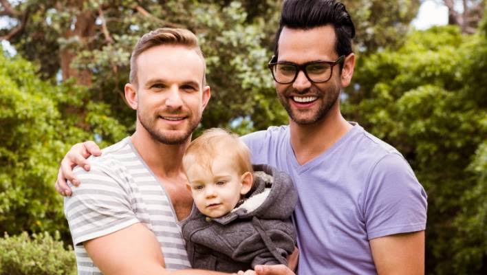 Resultado de imagen de gay couples with children"