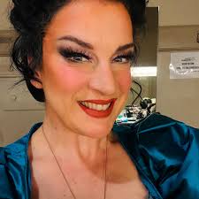 Vissi d'arte' from Puccini's Tosca, with David Gowland. I haven't yet  really recovered from 2023. In the middle of a world filled with  uncertainty and hatred, I was lucky enough to be