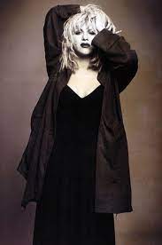 May you never have a year as awful as courtney love's 1994. Pin On G I R L With The Most C A K E