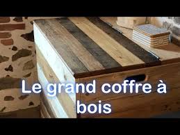 Grand Coffre A Bois De Chauffage En Palette Et Bois De Recuperation Youtube Pratique, il s'adapte sur les lits de 60 x 120 cm. grand coffre a bois de chauffage en palette et bois de recuperation
