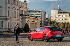 Oder sie rufen mich an, meine handynummer heute morgen um sieben uhr hat mich mein freund ernö angerufen. Fur Frauen Ist Der Mazda 3 Die Erste Wahl Auto Medienportal Net