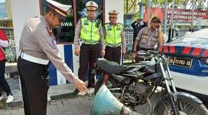 Khairil rx king modifikasi, kota langsa. Modifikasi Ekstrem Motor Yamaha Rx King Pake Knalpot Toa Masjid Nggak Kebayang Berisiknya Hai