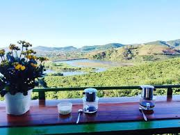 Me linh coffee garden is known as one of the top tourist destinations and one of the most beautiful cafes on the outskirts of dalat. Me Linh Cafe Ä'a Láº¡t Ä'iá»ƒm Dá»«ng Chan Cá»§a Nhiá»u Du Khach Godidigo