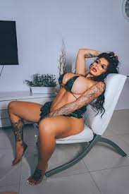 Lindi Nunziato on X: TGIF..if you want to see more of me  t.coV7190ULDQz 👈🏻 t.corN4msFICIO  X