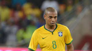 Pep guardiola expects brazil midfielder fernandinho to sign a new contract with manchester city. International News Brazil Boss Luis Felipe Scolari Full Of Praise For Fernandinho Football News Sky Sports