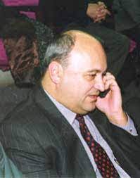 Yes, sever mureșan is still alive last check: Sever Muresan Achitat In Procesul Dacia Felix Ziarul Curentul