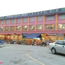 Ini kerana barangan runcit yang ditawarkan pada harga borong amat terhad. Pasaraya Meru Shopping Mall