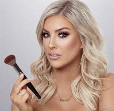 Makeup Professionals in Hudson, WI