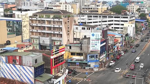 Wellawatte Little India Colombo South Indian restaurants sari textile shops Hindu kovils dosa breakfast Sri Lanka