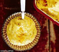 Would Like To Do This With Different Food And No Chilli Sweet Treat Jamie S Delicious Chilli Mango Frozen Yogurt Frozen Yogurt Food Mango Frozen Yogurt