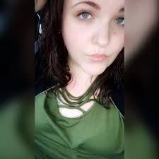 Sarah Caudle (@damnshespretty7)