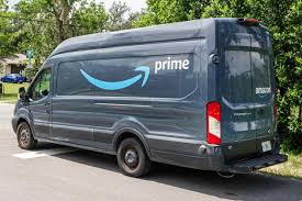 A Woman Whispered Help Me to an Amazon Driver While He Was Delivering  Packages in Florida. Then, a Man Was Arrested