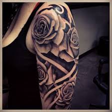 Pin By Karin Ravenshorst On Ink I Like Upper Arm Tattoos Arm Tattoo Rose Tattoo On Arm