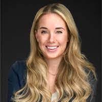 Abbie Maurer's Instagram, Twitter & Facebook