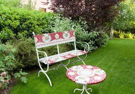 Arredo giardino, terrazzo ed esterno. Arredi Per L Esterno Salotti Per Il Giardino La Terrazza O Il Balcone Grandi Maioliche Ficola