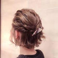 結婚式 パーティお呼ばれに 髪の長さ別ヘアアレンジ画像 やり方25選 解説動画も ショートボブ 結婚式 ボブ ヘアアレンジ 結婚式 ヘアスタイリング