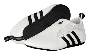 Kwon kampfsport und budo shop. Hattinger Kampfsport Shop Adidas Taekwondo Sneaker Contestant Pro Aditpr01