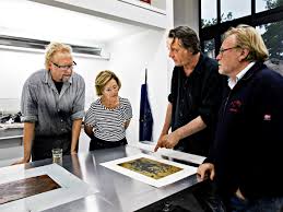 En av de mange ettervirkningene av besøket er den stadig økende interessen for grafisk kunst. H M Dronningens Kunstnerstipend Qspa Det Norske Kongehus