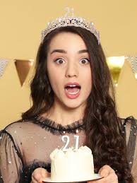 SWEETV Banda de cumpleaños y corona tiara para muj