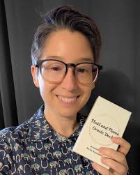 Hello! We know that the Tarot Gathering is one of the highlights of the  story and many of us use it as our driving force to read the story, so here  is