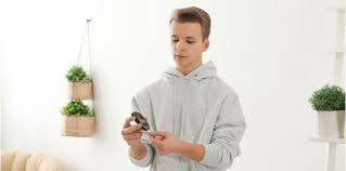 Perahan jus limau kasturi atau nama saintifiknya citrus microcarpa memang diakui mampu menambah keenakan rasa sesetengah minuman dan masakan namun, keistimewaannya tidaklah terhenti setakat itu. 974zjbqhbz50am