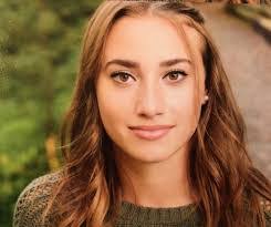 Kendra Stephenson's Instagram, Twitter & Facebook