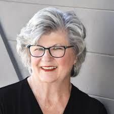 Happy retirement Ginny Belousek! Ginny has been serving the City of Tempe  for 37 years and is currently the longest serving employee in our city. We  wish Ginny the best of luck!