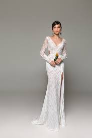 Off The Rack Clearance Gowns Frisco In 2020 Amazing Wedding Dress Designer Bridal Gowns Wedding Dresses For Girls