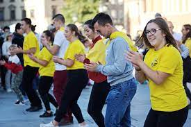 Jerusalema La Danse Et La Chanson Qui Fait Rage La Plateforme And Co