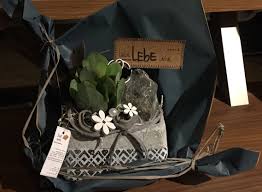 Katharina Kessler Blattwerk Hauptstrasse 41 97618 Wulfershausen Kontakt Telefon 09762 930999 Telefax 09762 939794 E Mail Ma Blumen Hauptstrasse Pflanzen