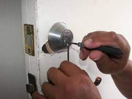 I don't know if these pictures will help or not. What To Do If Your House Key Won T Turn In The Lock