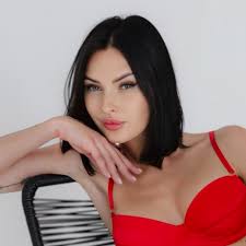 OnlyFans Model in milf - FameRegistry.com