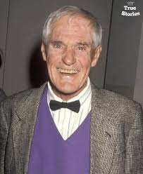 SCIENCEFACTS According t to a recent study in Science, pulses of magma  tunneling far below the seafloor caused the massive swarm of of earthquakes  that shook the Greek islands of Santorini and