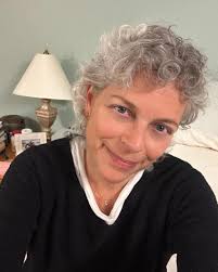 January 26th. Today marks one year since my last day of chemo. 💗💗💗  Lessons learned: Kindness first always. Breathe fresh air. Keep moving  forward even when healing is not linear. Every day