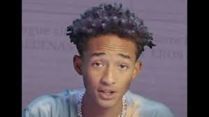 Na festa de premiação do oscar em 2007, jaden entregou o prêmio para ator. Snapchat Sets Jaden Smith Original Series On Racial And Social Justice Variety
